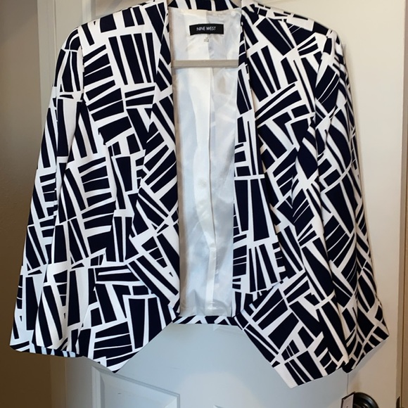 Nine West NWT ๐ printed jacket navy/ivory Arty Essentials, fullly lined - Picture 2 of 5